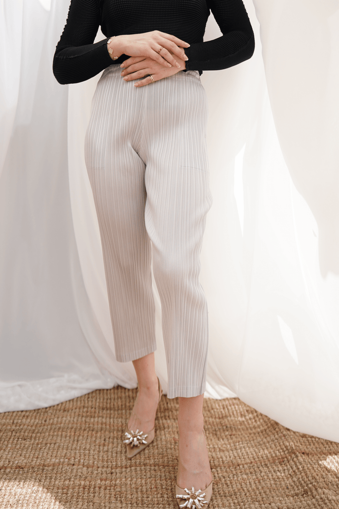 Smoky white (01)