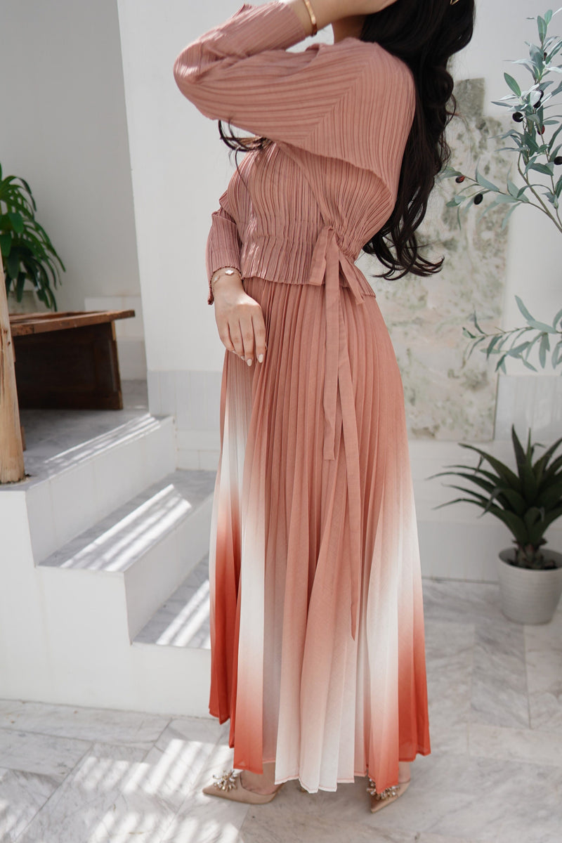 Orange (07) with Nude (02)