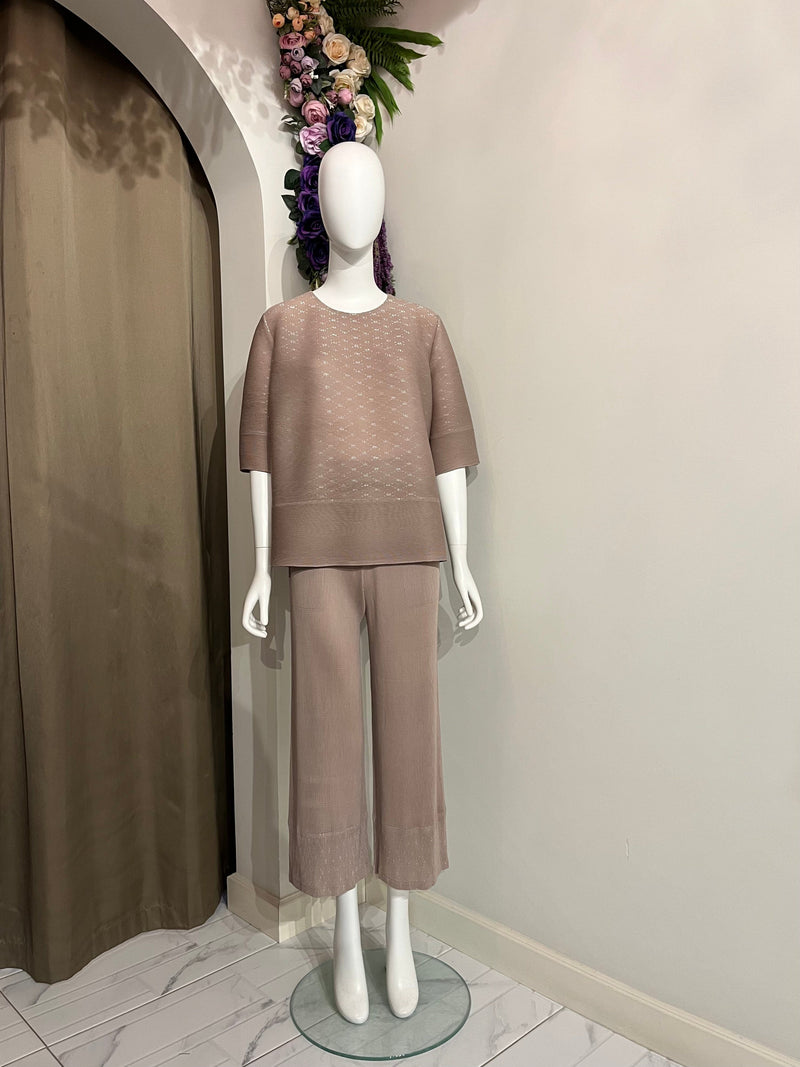 Beige (07)