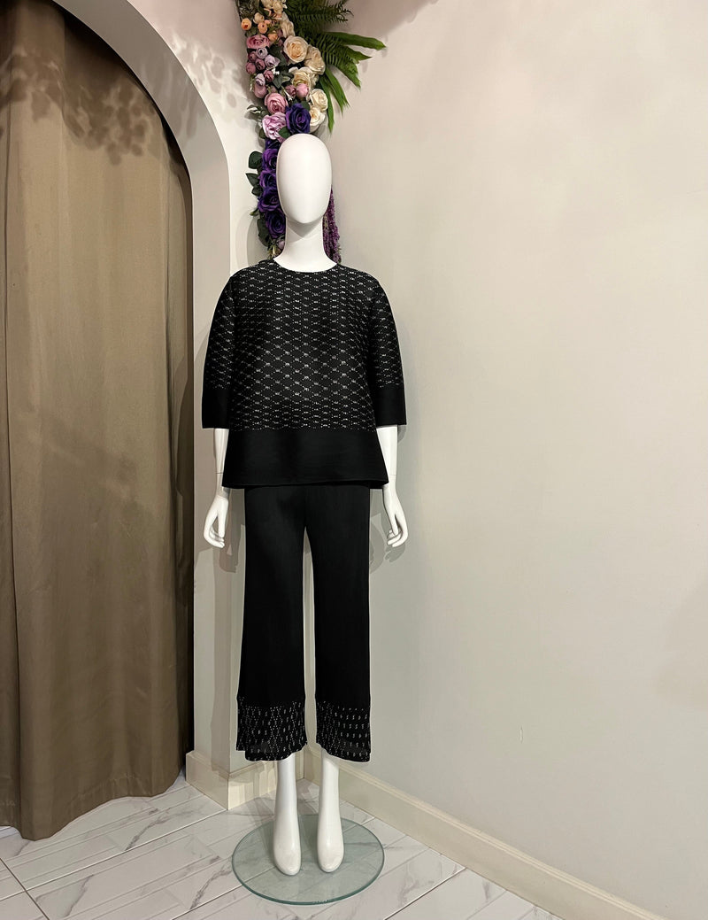 Black (00)