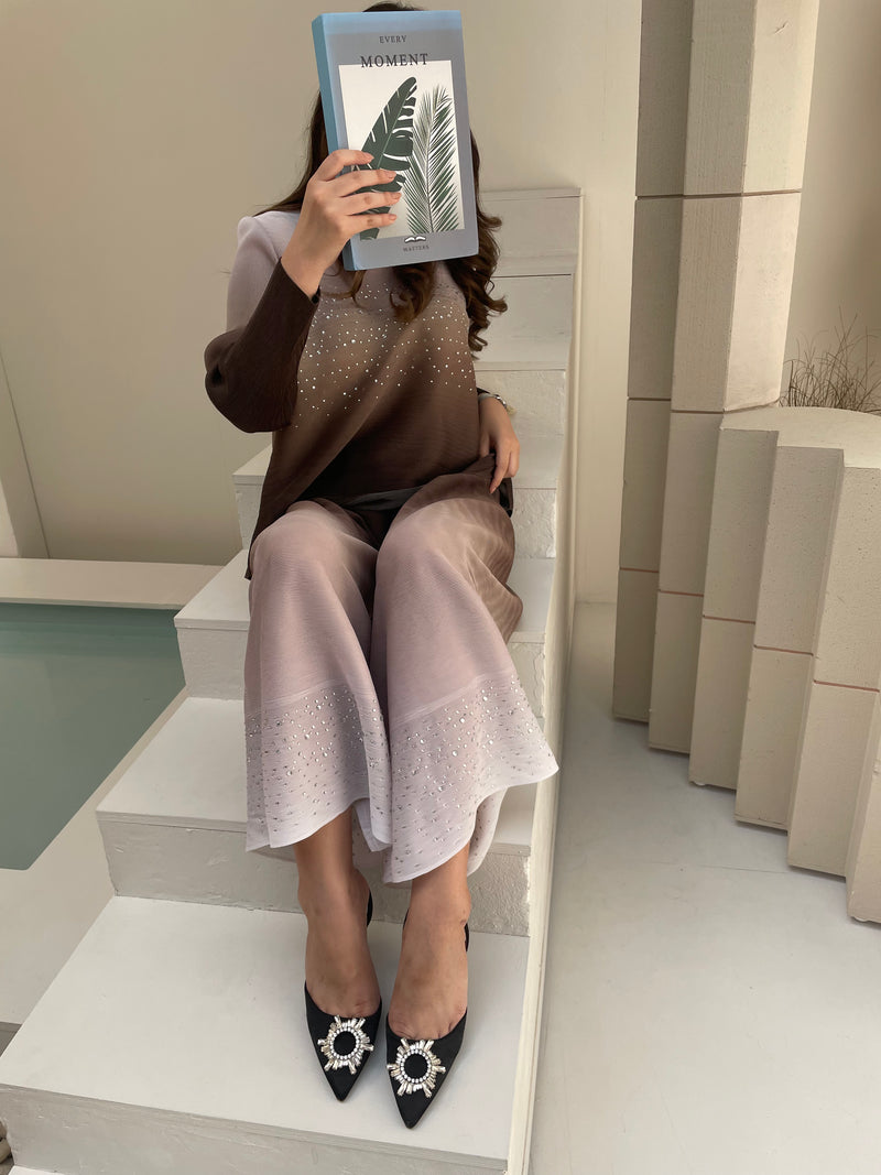 White (01) with Brown (10)