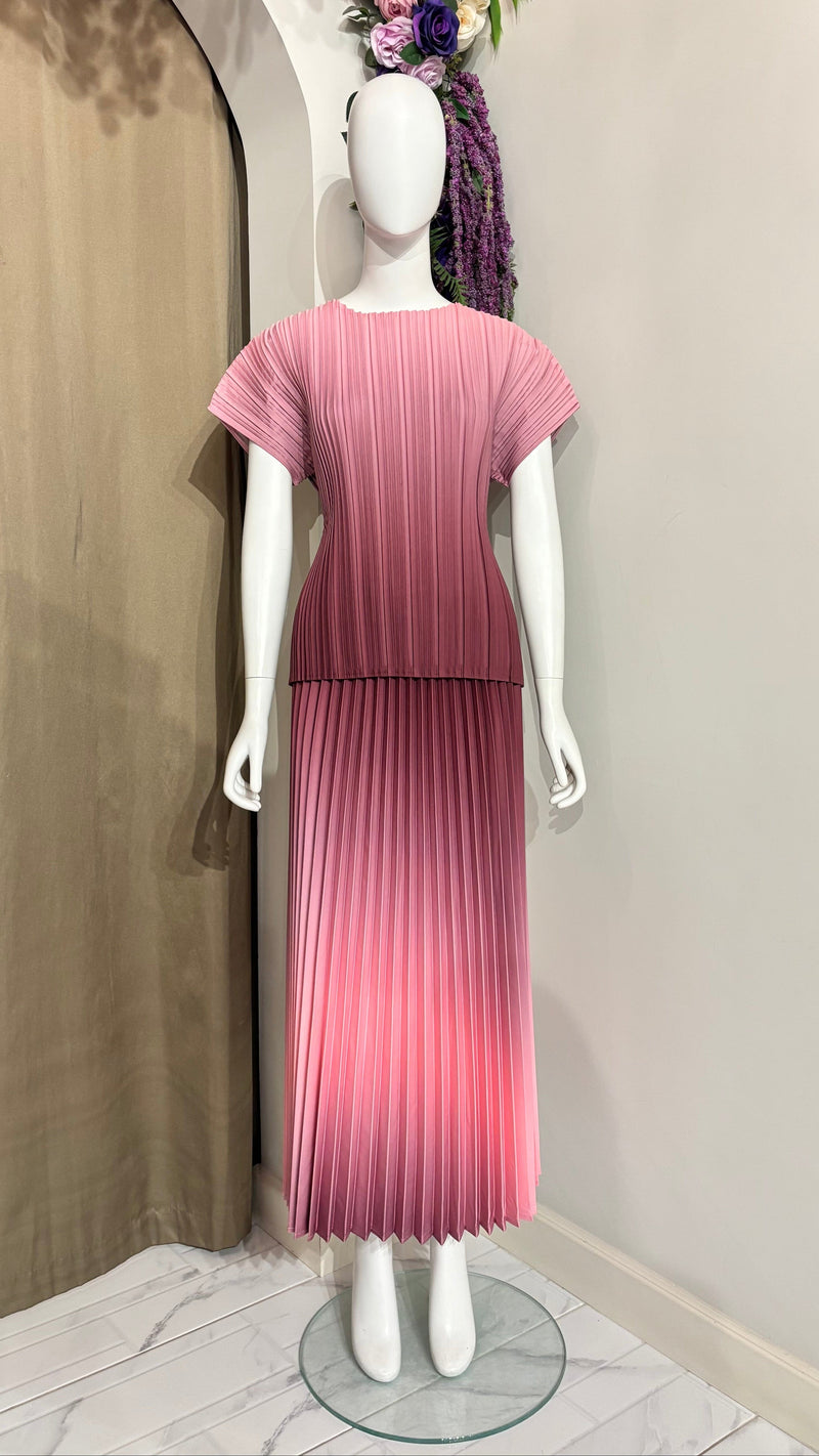 Maroon (02) with  Baby Pink (01)