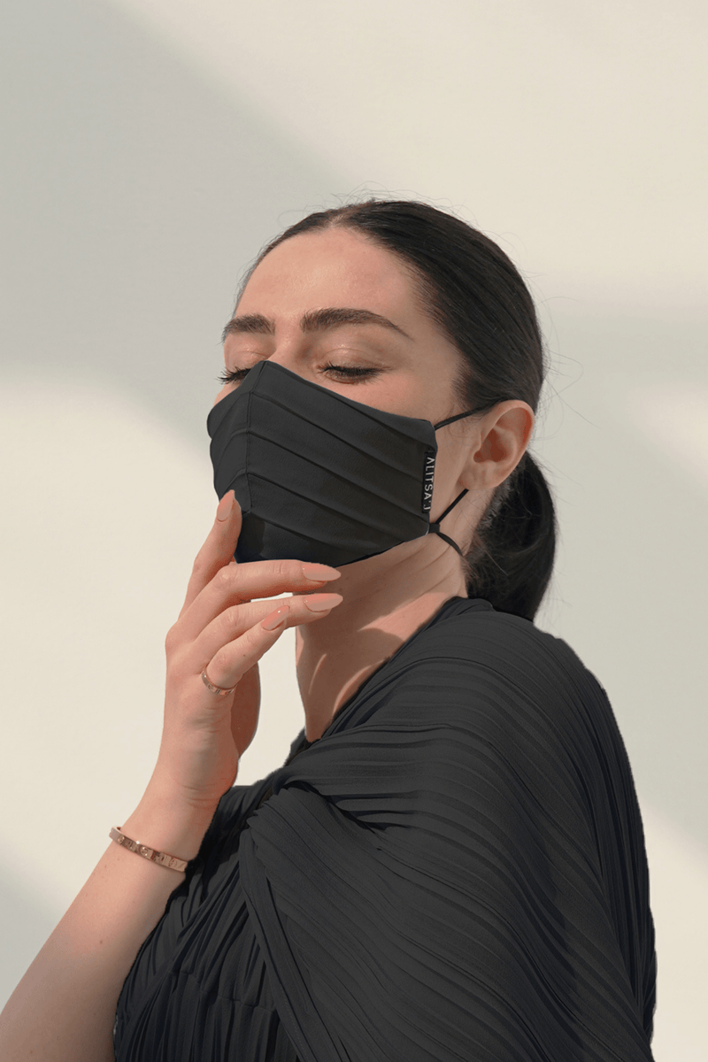 Perfect Fit Pleated Mask