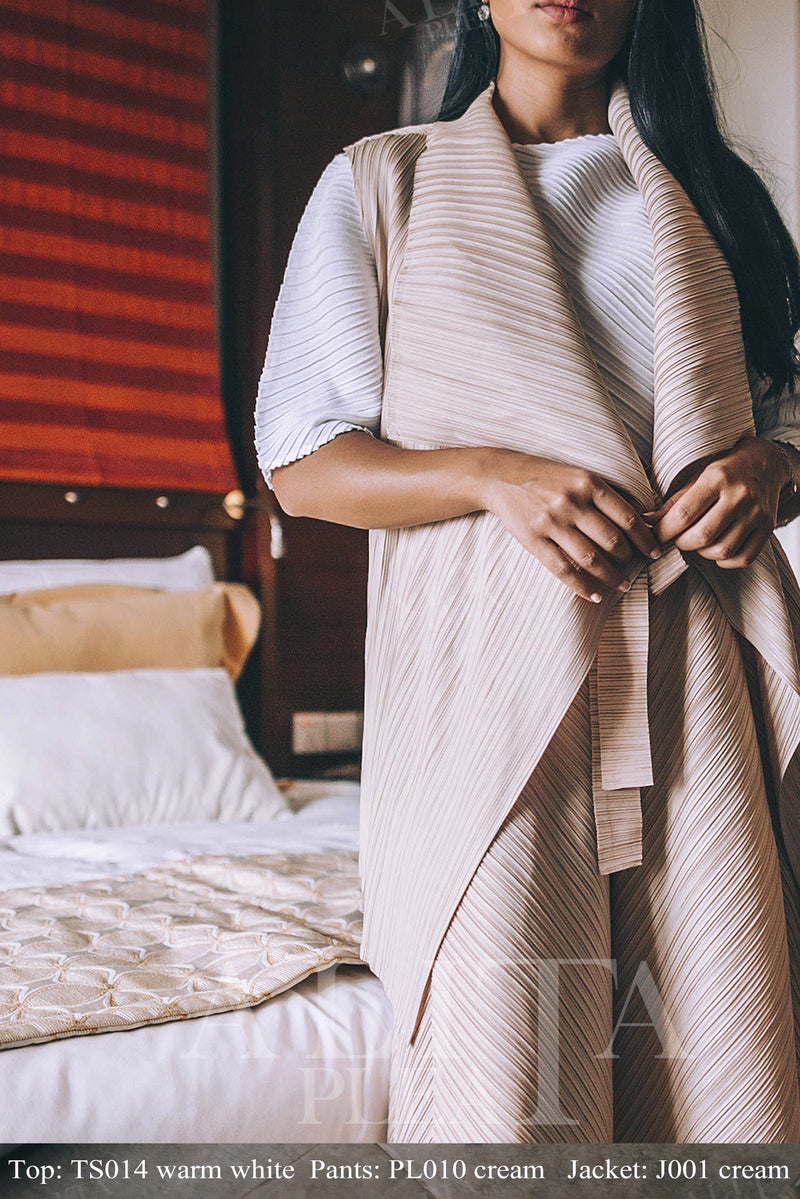 Ema Sleeveless Long Cardigan - Alita Pleat