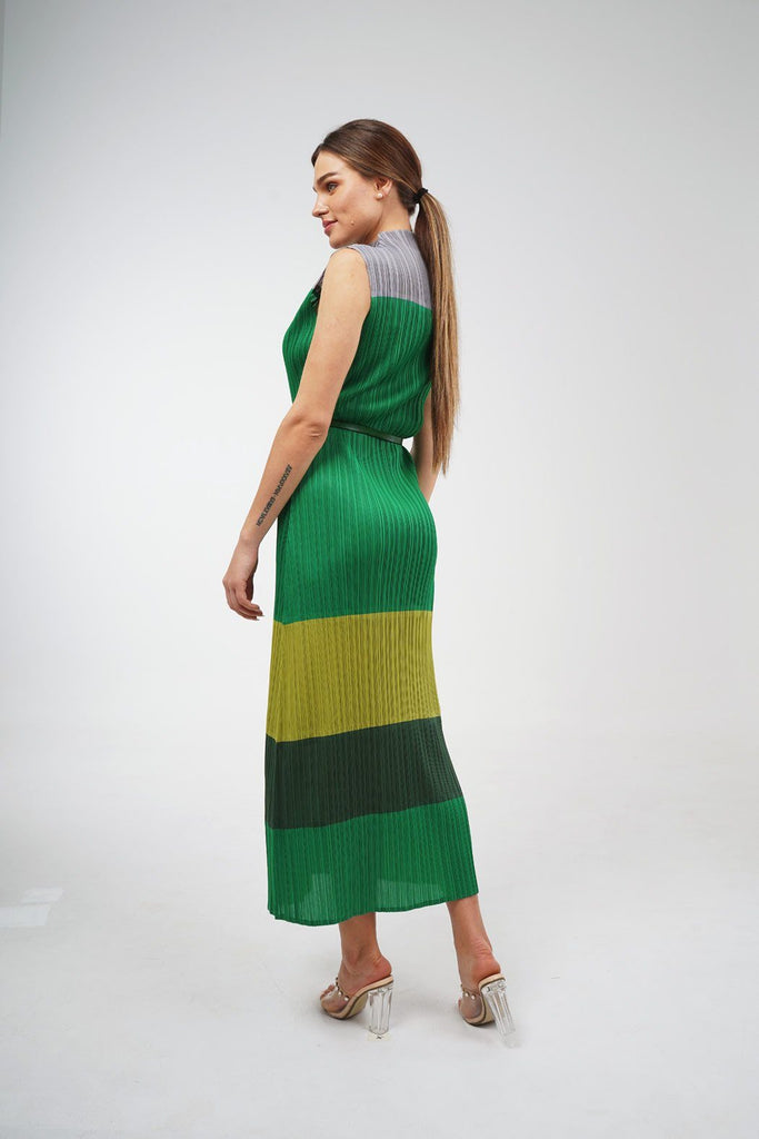 Green (00) | Pleated Dress