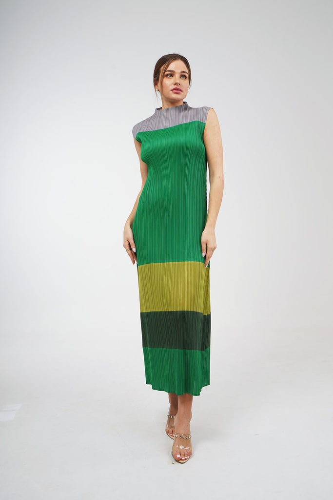 Green (00) | Pleated Dress