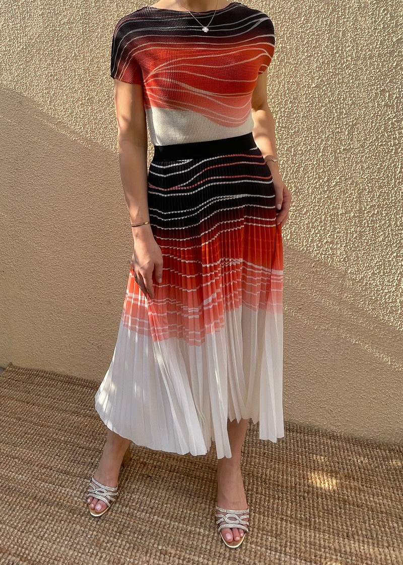 Orange (02) with Off white (02)