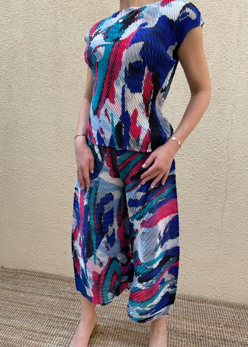 Blue (02) with Pink (01)