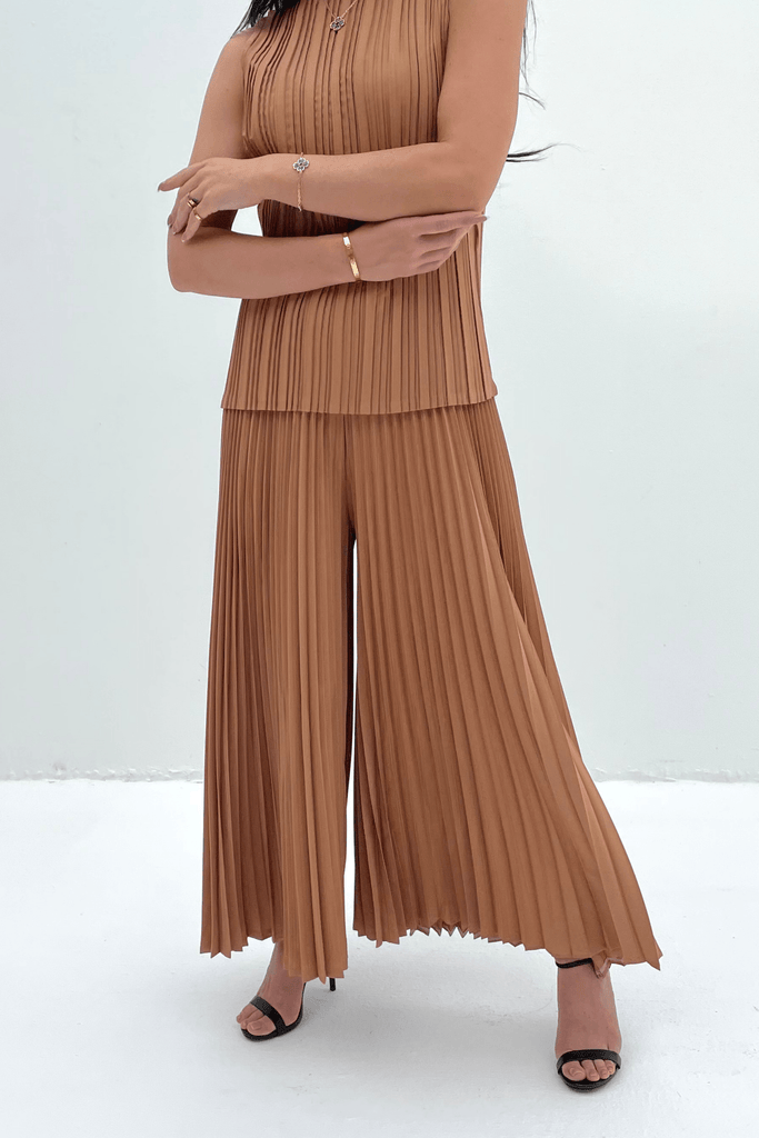 Shop Plain Mid-Rise Palazzo Pants with Belt and Elasticised Waistband Online  | Max Kuwait