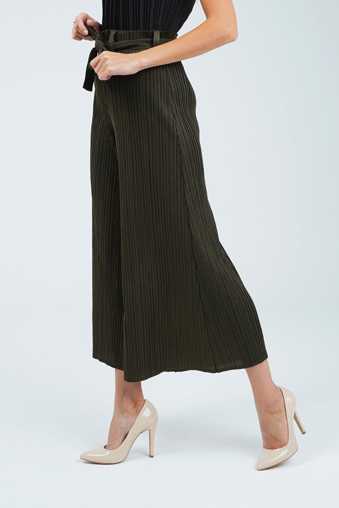 Pants with clearance a belt