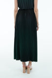 Black (00) with Emerald green (04)