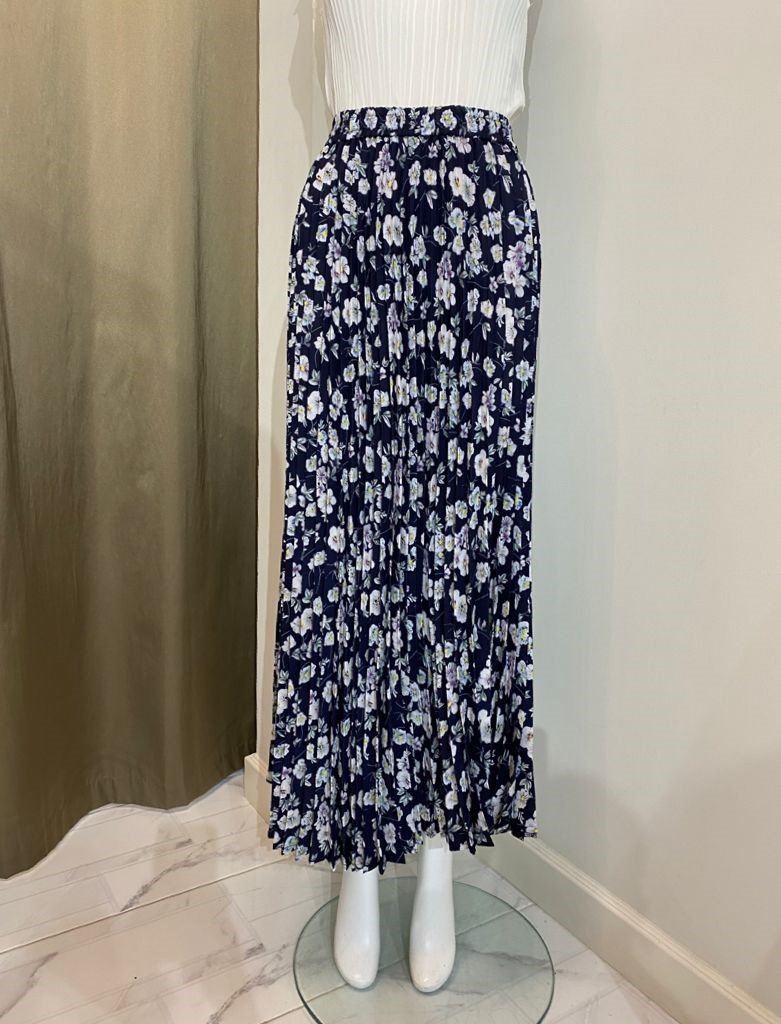 Navy blue skirt pink flowers 2025